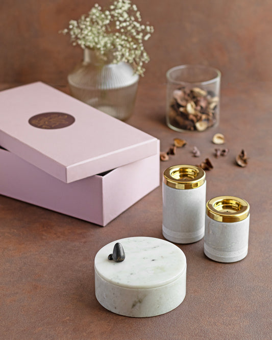 Yang Tealight Tower + Pebble White _ Gift Box
